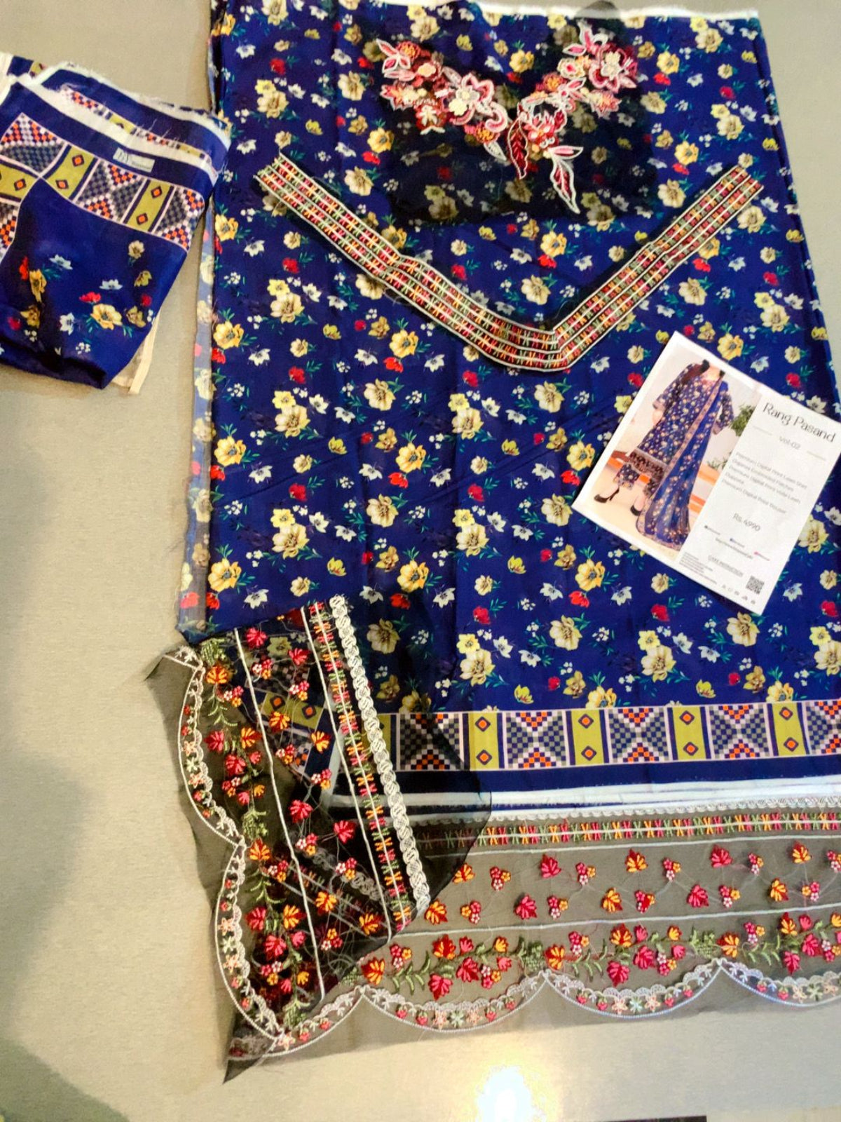 3 pc Dress Embroidery Lawn